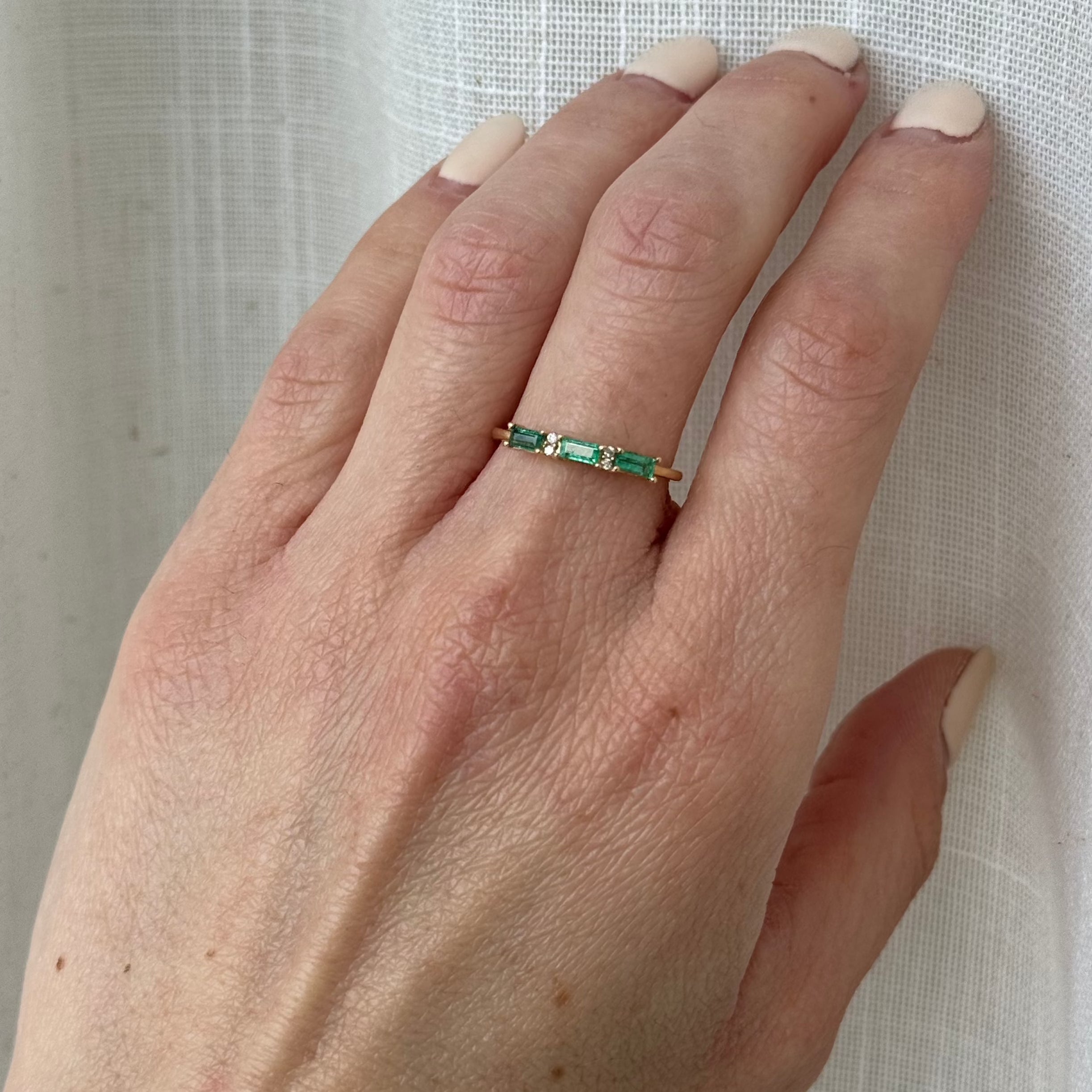 Vannia Emerald Diamond Ring