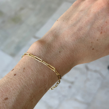 Load image into Gallery viewer, Pily Paper Clip Gold Bracelet
