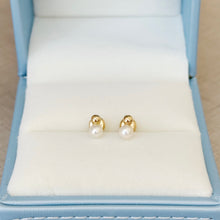 Load image into Gallery viewer, Miny Pearl Baby Earrings
