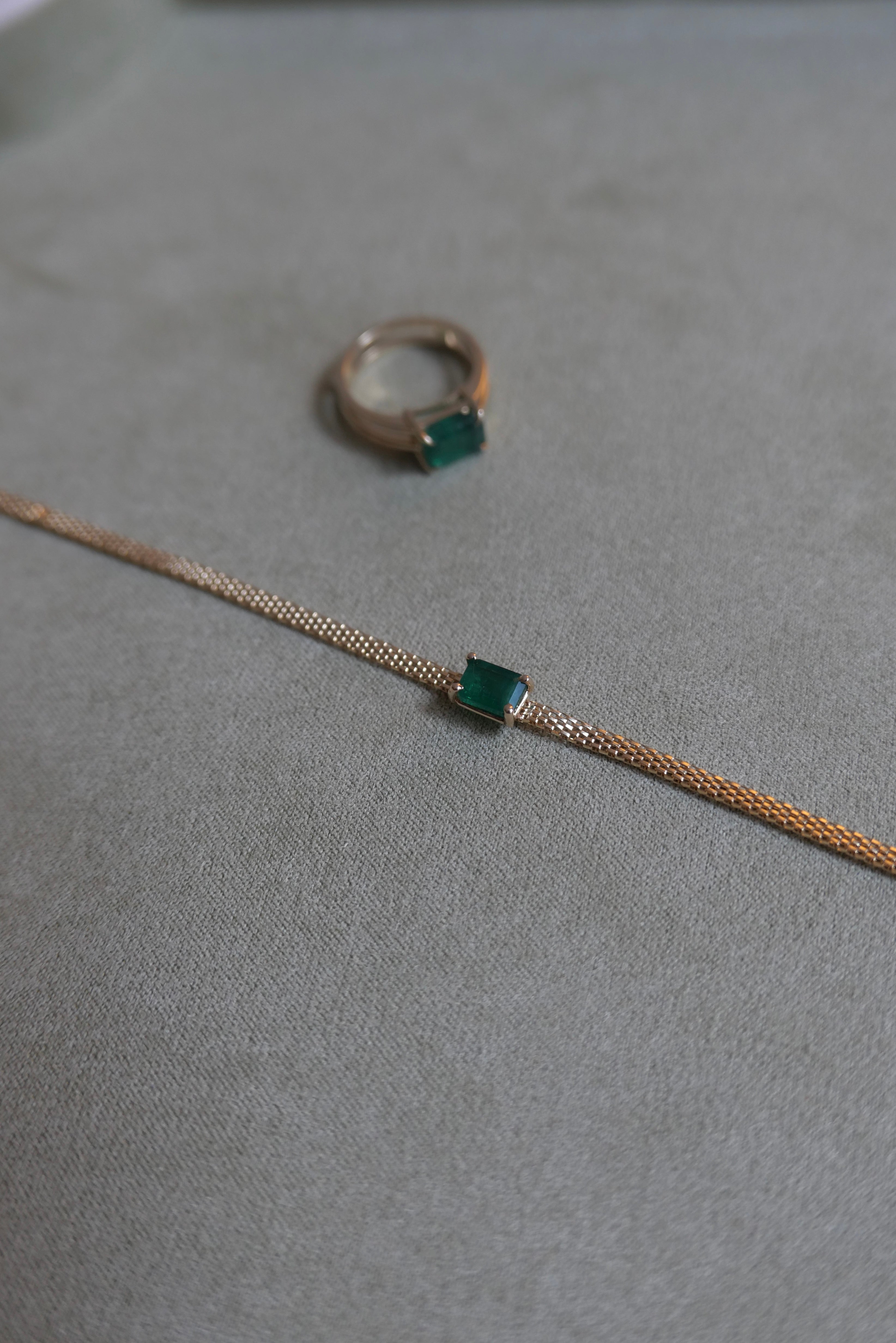 Aura Emerald Bracelet