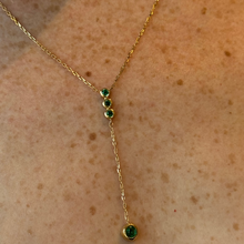 Load image into Gallery viewer, Daen Bezel Emerald Lariat Necklace
