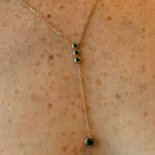 Load image into Gallery viewer, Daen Bezel Emerald Lariat Necklace
