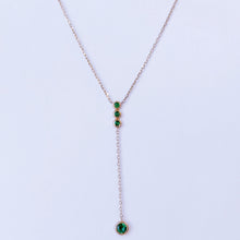 Load image into Gallery viewer, Daen Bezel Emerald Lariat Necklace
