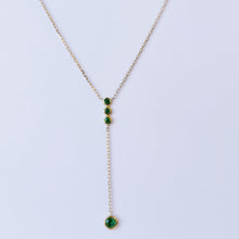 Load image into Gallery viewer, Daen Bezel Emerald Lariat Necklace
