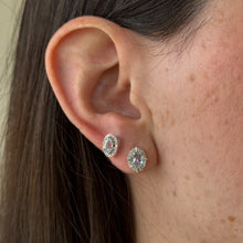 Cargar imagen en el visor de la galería, Glacier Aquamarine Diamond Earrings
