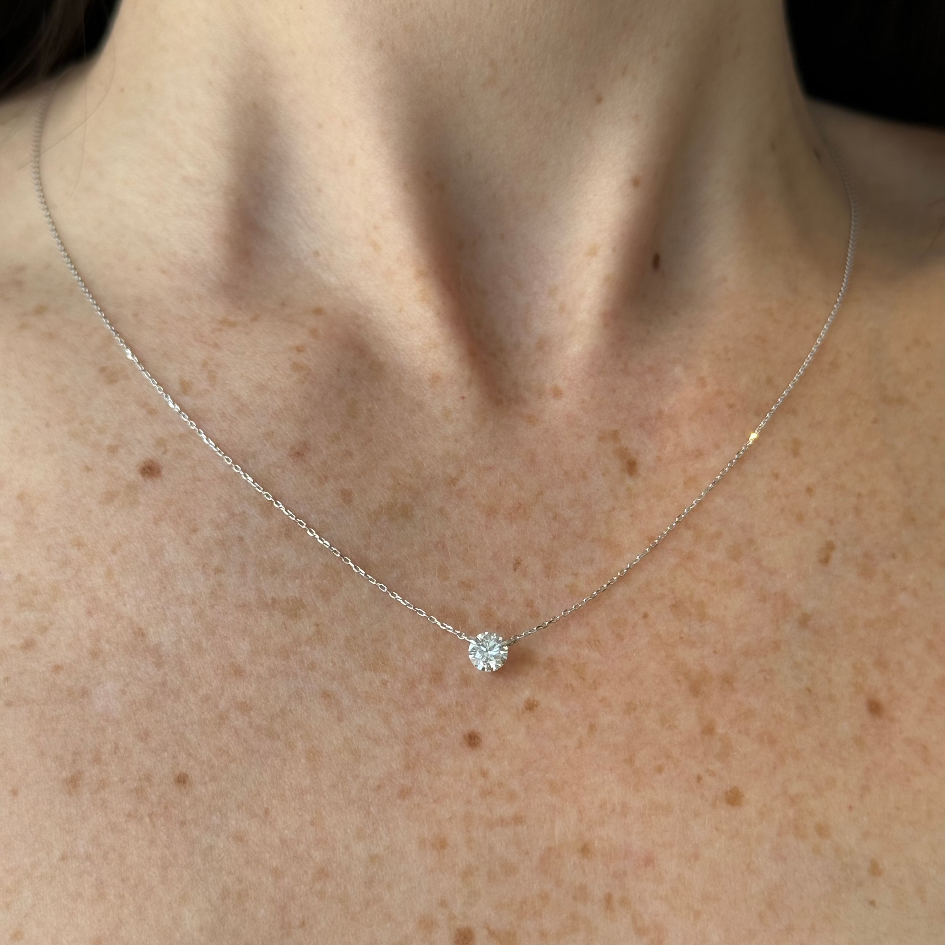 Eleonor Solitaire Diamond Necklace 0.30 ct.