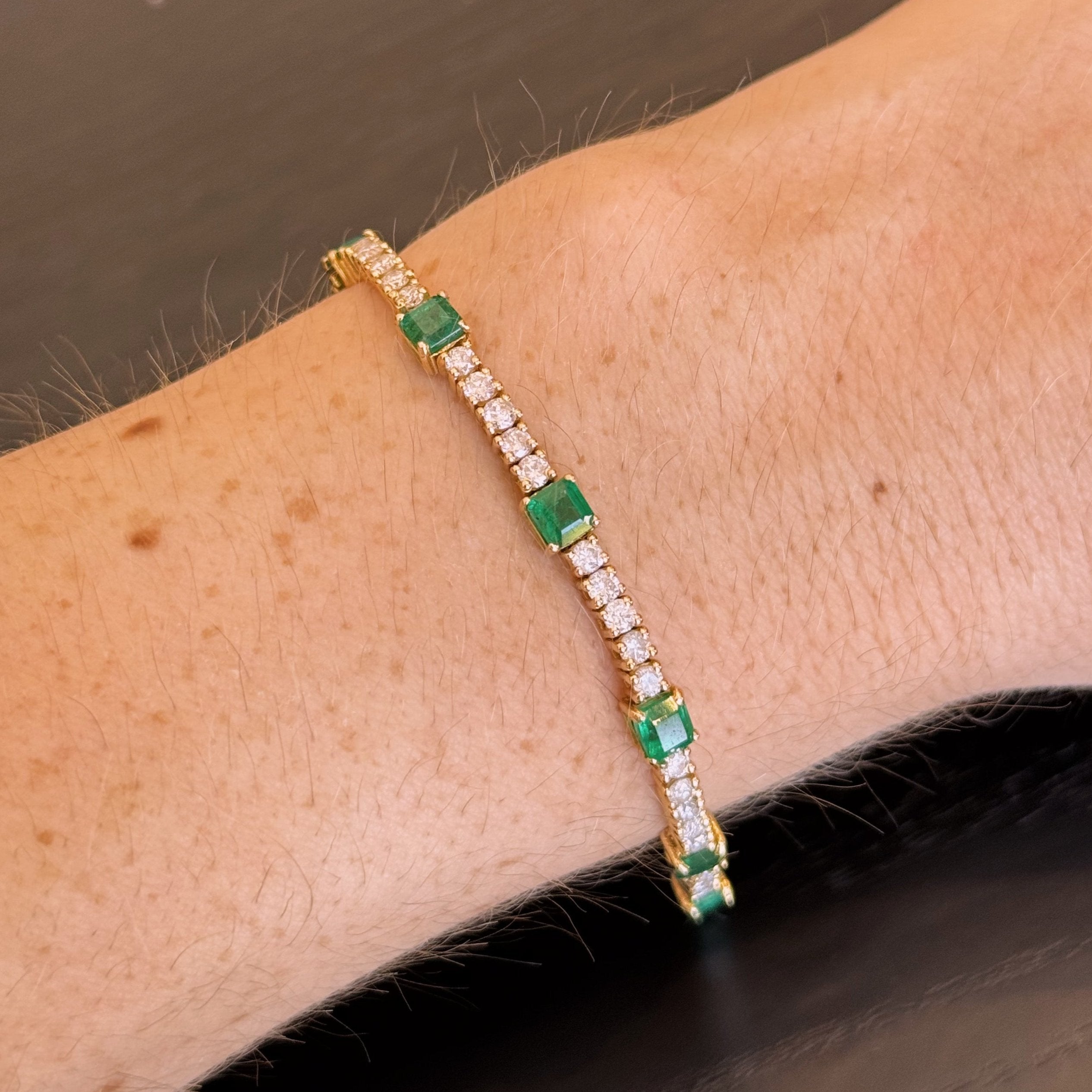 Eiza Emerald Diamond Tennis Bracelet 5.60 ct.
