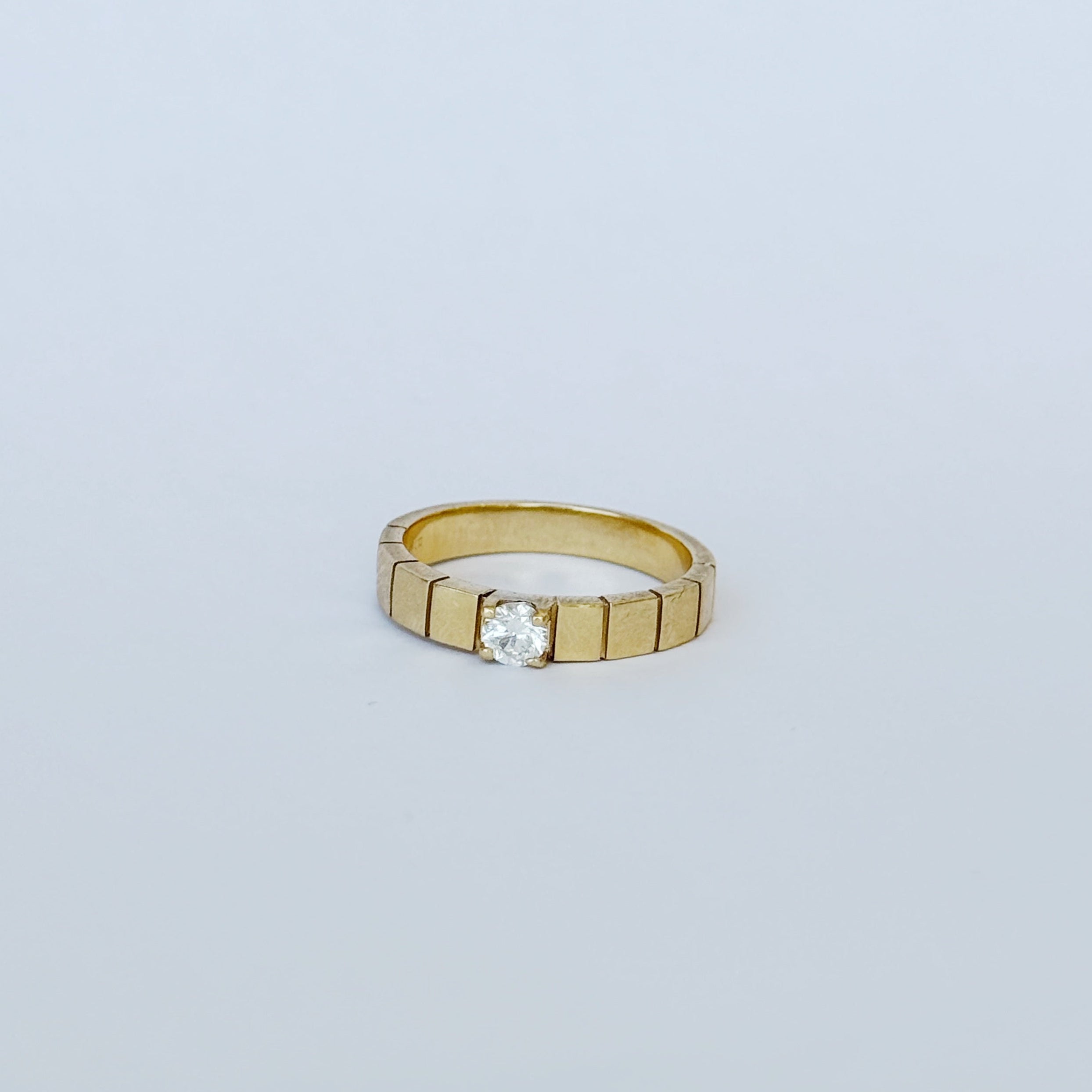 Eva Diamond Ring