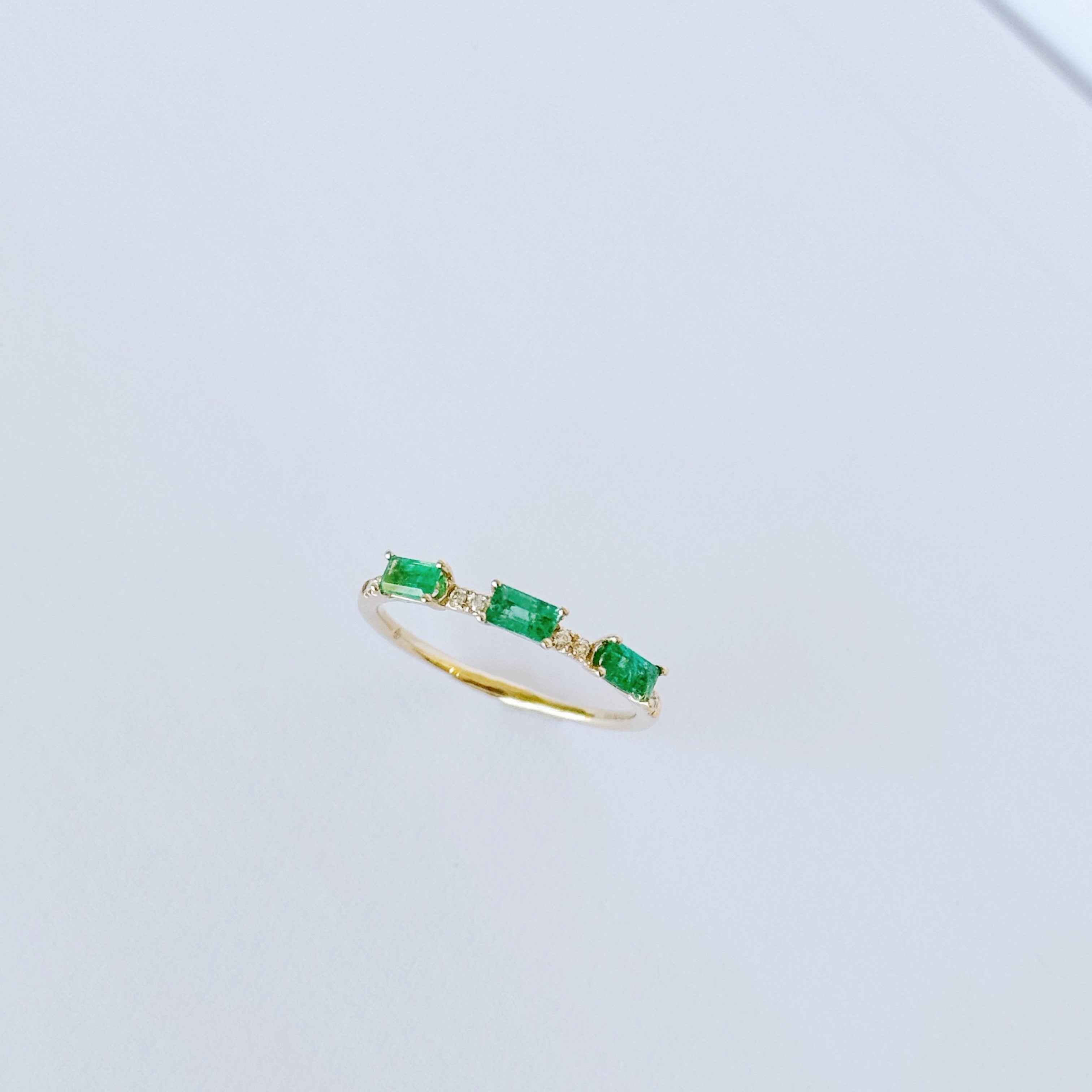 Florencia Emerald Diamond Ring