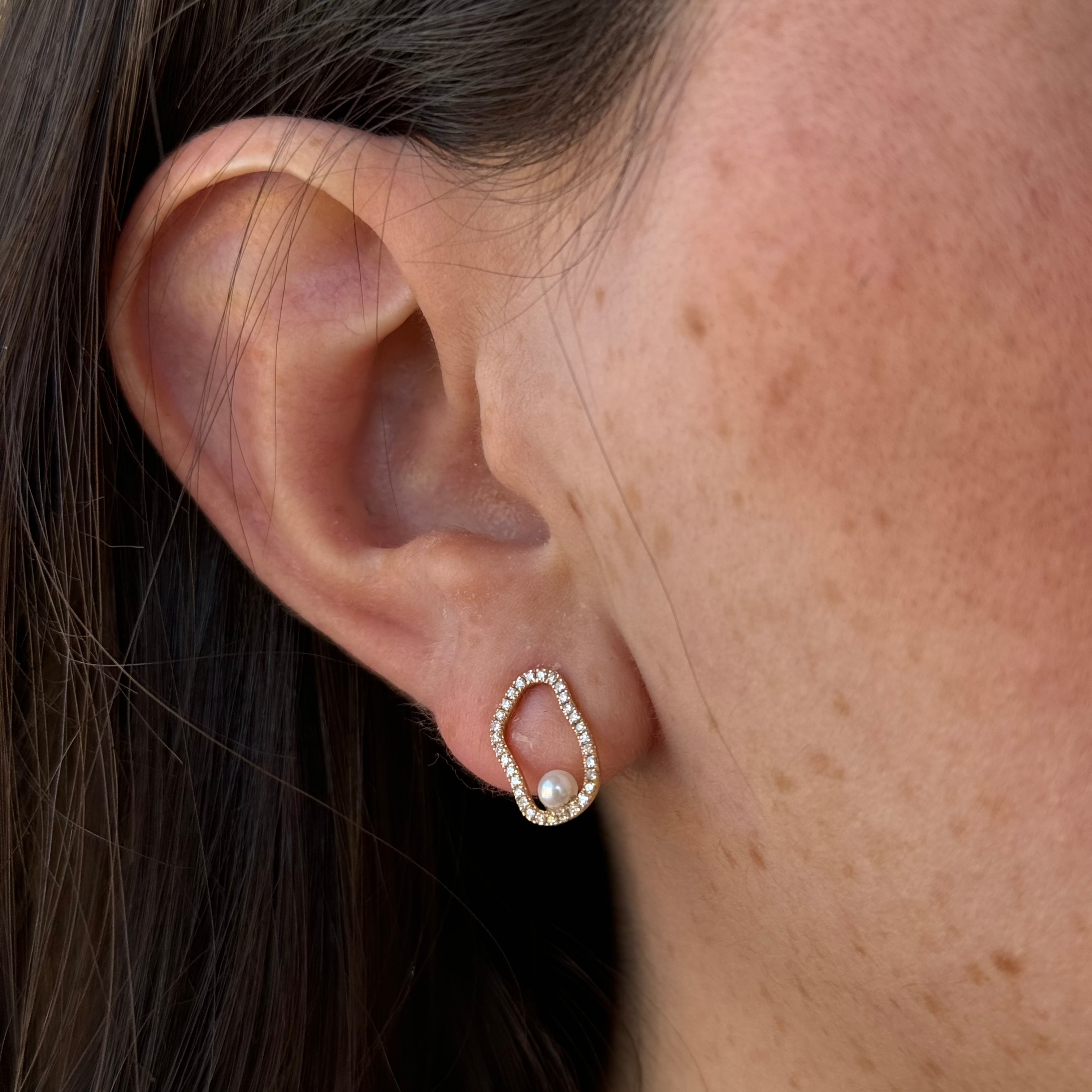 Genovia Pearl Diamond Earrings