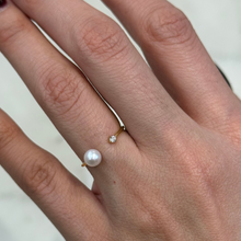 Load image into Gallery viewer, Grecia Pearl Diamond Ring
