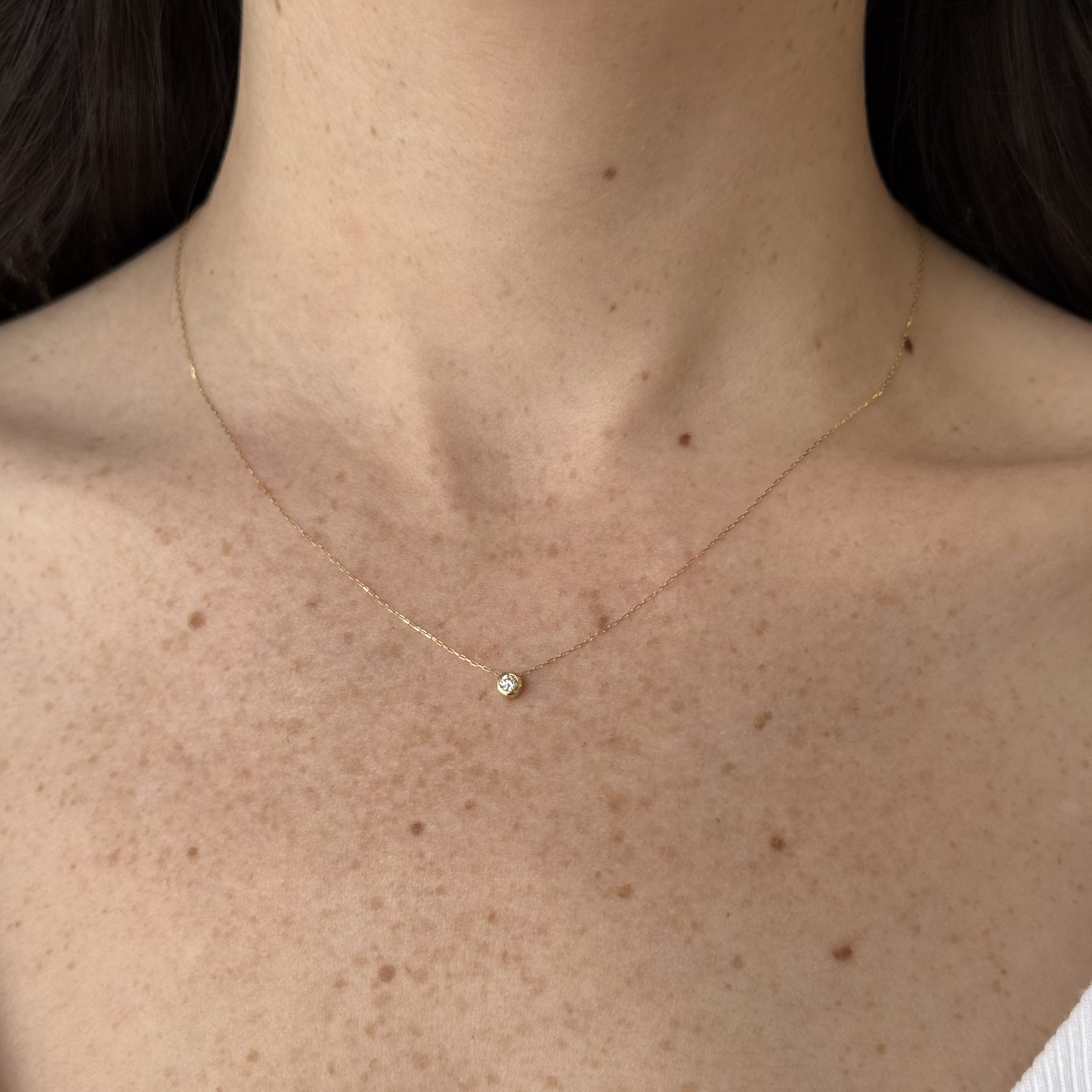 Evelyn Bezel Round Diamond Necklace 0.07 ct.