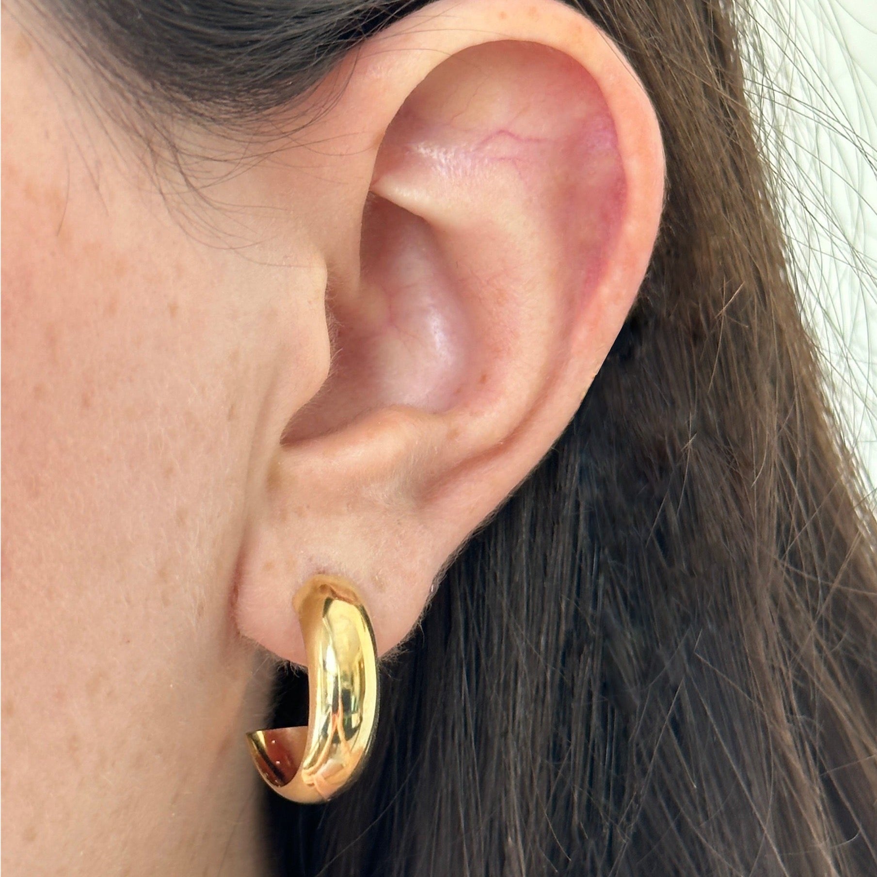 Lilibet Gold Hoops
