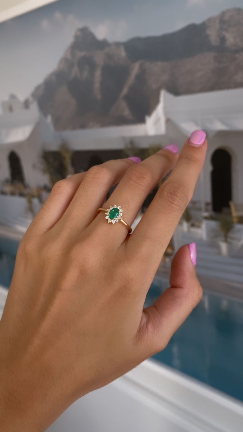 Core Emerald Diamond Ring