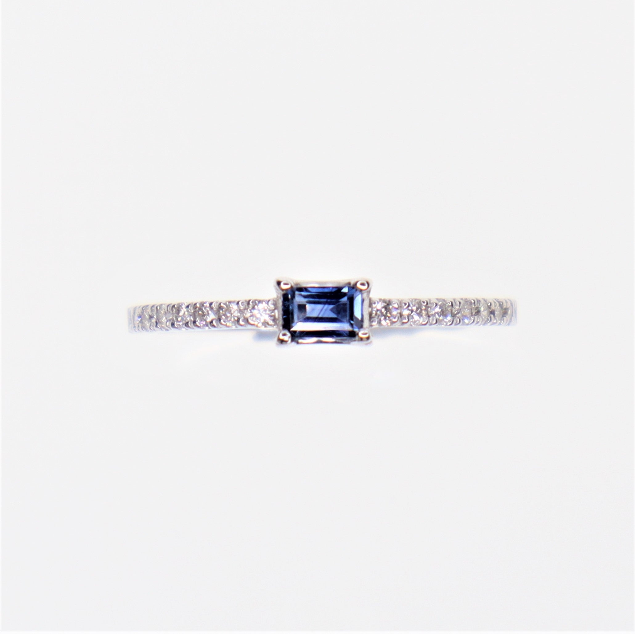 Brenda Diamond Ring