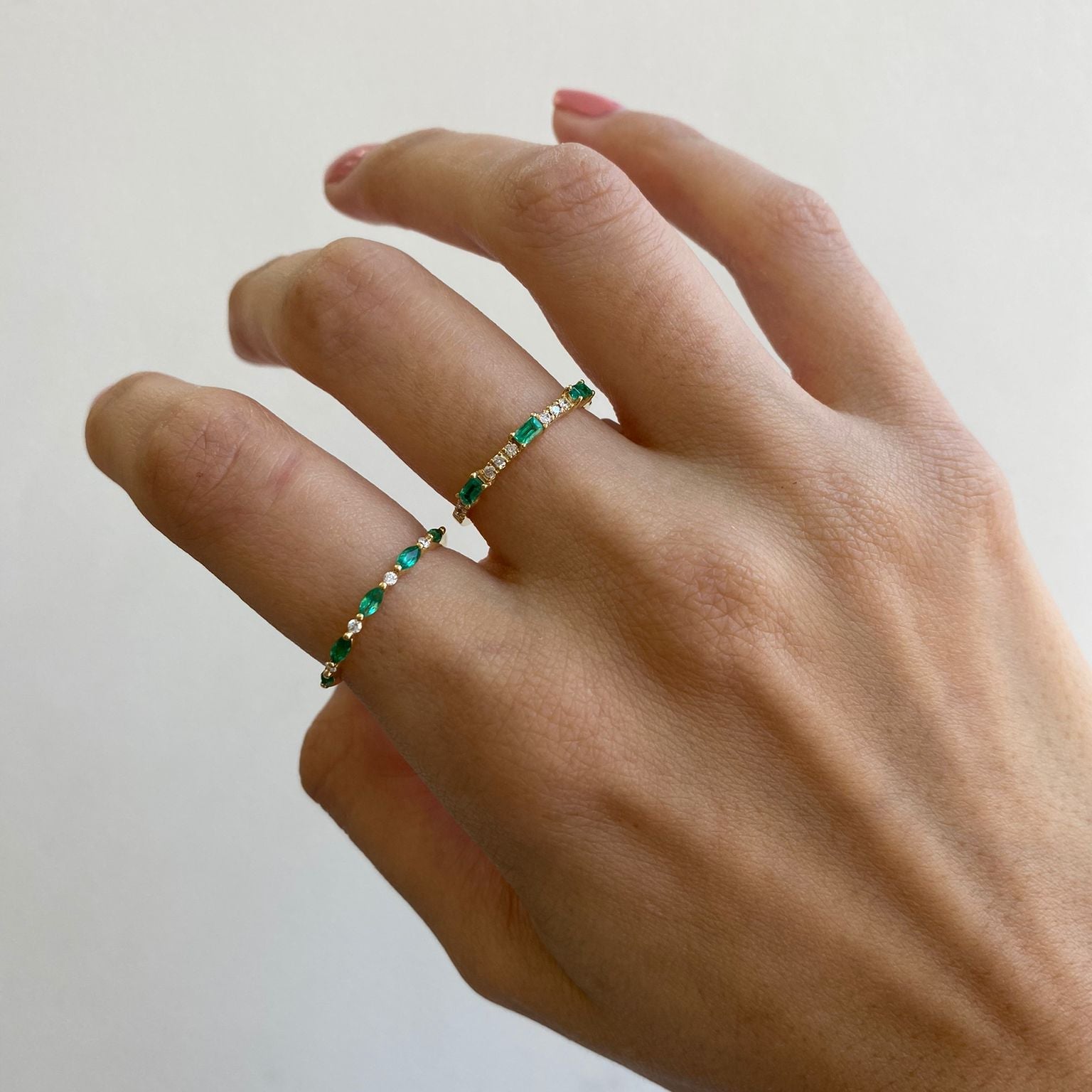 Anillo de diamantes con esmeralda Valeria