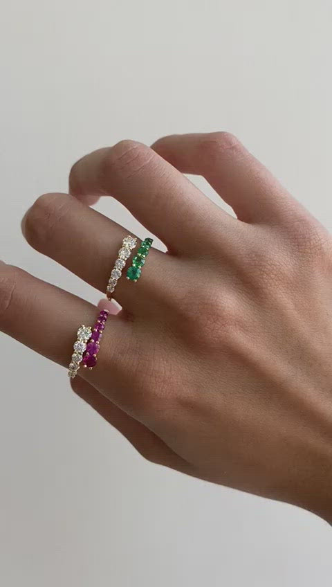 Anillo Rosie con diamantes y rubíes